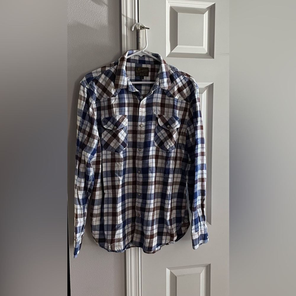 Lucky Brand Men’s Long Sleeve Flannel button up shirt.